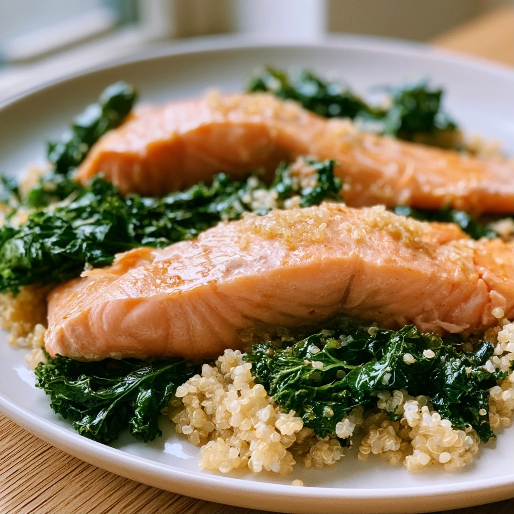 Gebackener Lachs mit Quinoa und Grünkohl